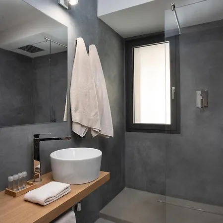 Maison d'hôtes The Square 4*