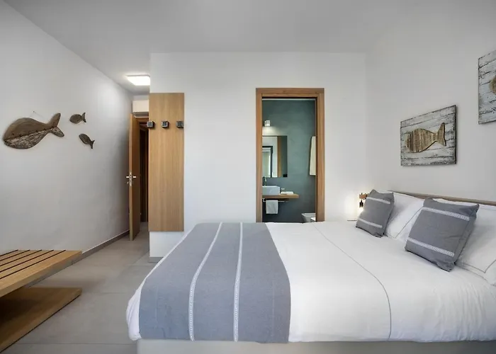 The Square Guest house Cannigione